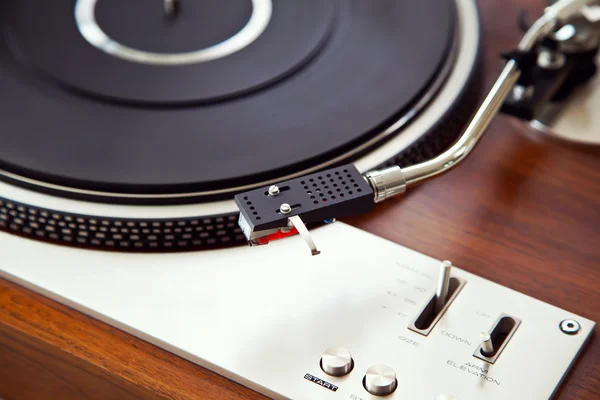 Stereo Turntable Vinyl Record Player And Retro Vintage — стоковое фото