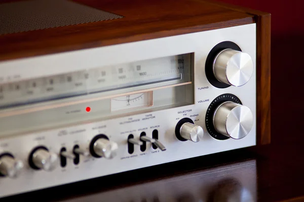 Récepteur radio stéréo vintage — Photo