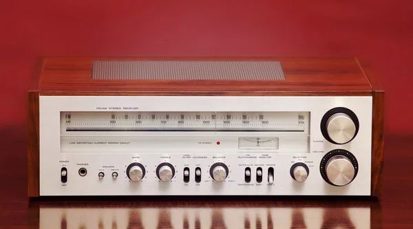 Vintage Stereo radyo alıcısı — Stok fotoğraf