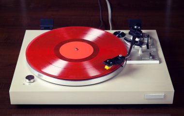 Analog stereo pikap vinil plak çalar