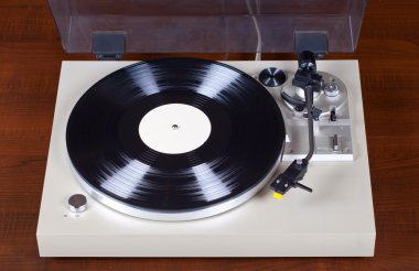 Analog stereo pikap vinil plak çalar