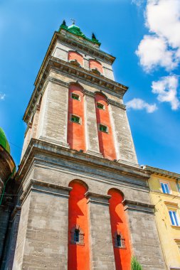 eski tapınağın en yüksek kulenin