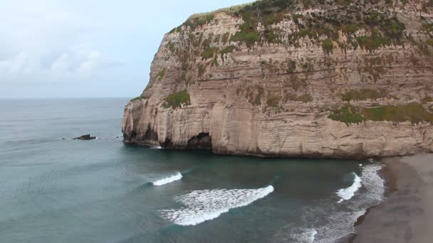 Kumsalda Azores, Portekiz — Stok video