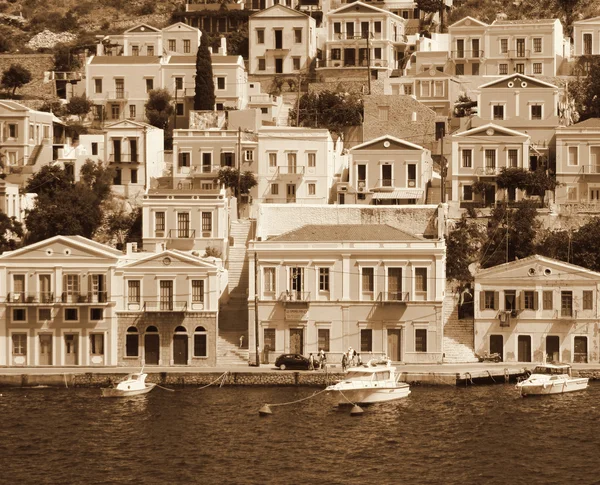 Grecja. Wyspa Symi. W tonacji sepii. W stylu retro — Zdjęcie stockowe