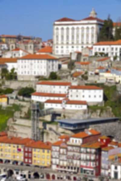 Portugalsko. Město Porto. Staré historické části města Porto. V rozostření styl — Stock fotografie