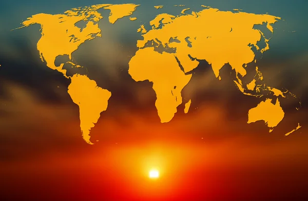 Weltkarte auf dem Hintergrund des verschwommenen Sonnenuntergangs — Stockvektor