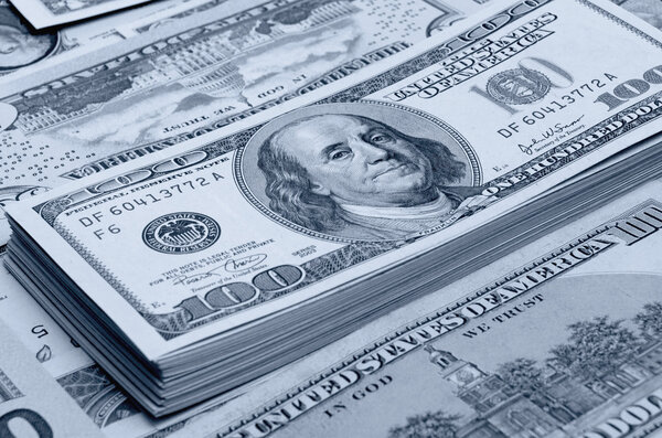 Наличные доллары США
.