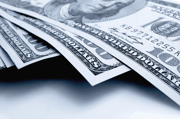 Наличные доллары США
.