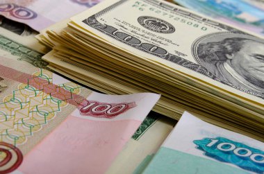 Para spekülasyon Rublesi Doları.