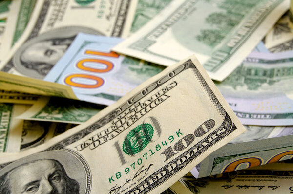 Наличные доллары США
.