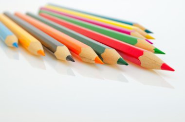 Renkli kalemler.