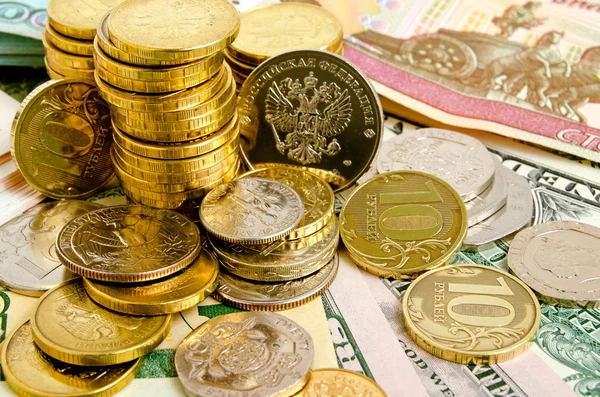 Bankjegyek és érmék. — Stock Fotó