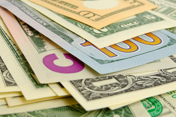 Наличные доллары США
.