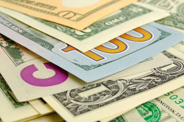 Наличные доллары США
.