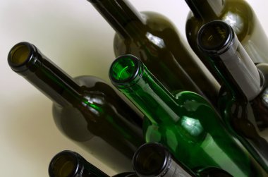 Cam şişeler endüstriyel kullanım için.