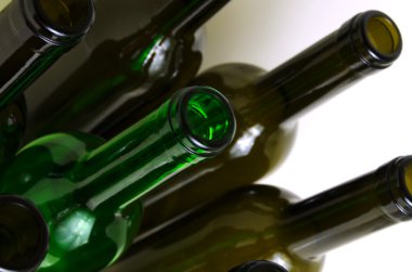 Cam şişeler endüstriyel kullanım için.