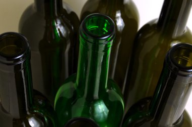 Cam şişeler endüstriyel kullanım için.