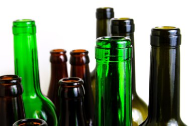 Cam şişeler endüstriyel kullanım için.