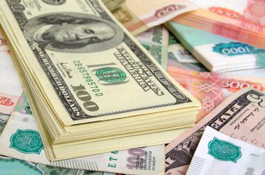 Rublesi dolarlık para spekülasyon.