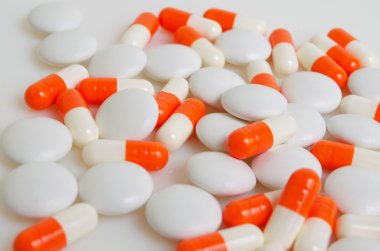 Kemoterapi, İlaç sanayii ve Farmakoloji.