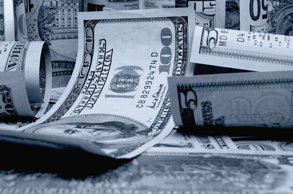 Наличные доллары США
.