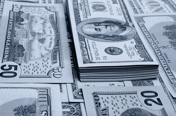 Наличные доллары США
.