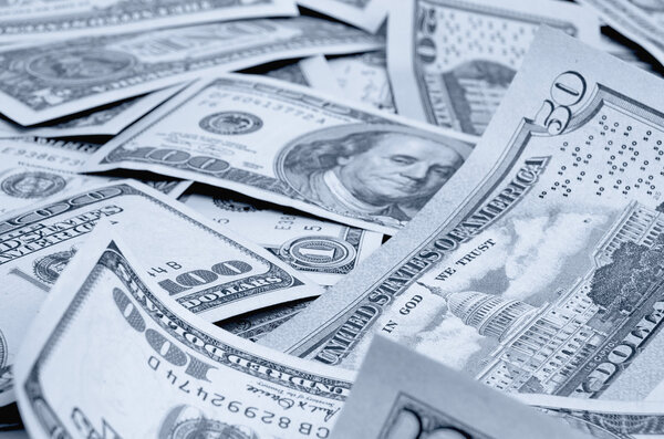 Financial analytics and forecasts.