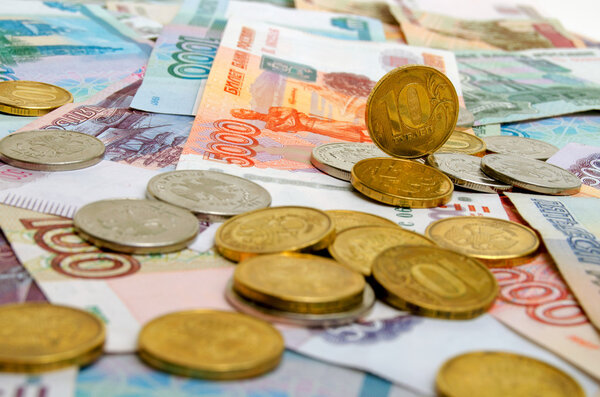 Российские рубли, монеты и банкноты
.