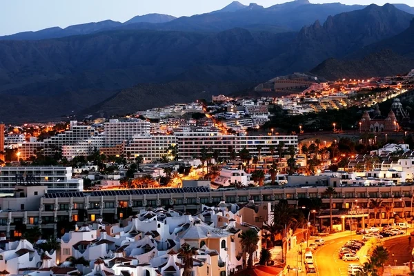 Hoteles modernos en Playa de Las Americas, Tenerife — Foto de Stock