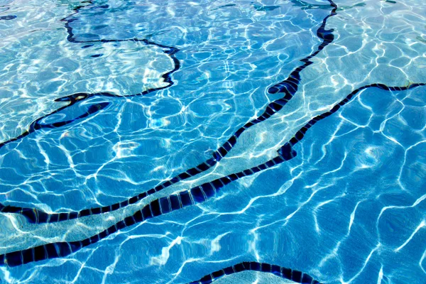 Two-color tints of water in a swimming-pool — Stock Photo, Image