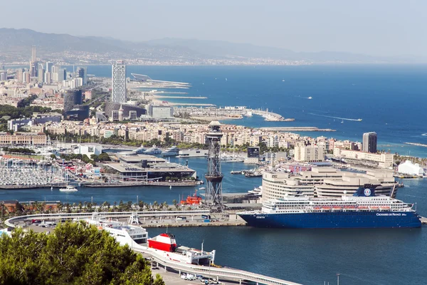 Θέα από το Ολυμπιακό Λιμάνι από το λόφο του Montjuic — Φωτογραφία Αρχείου