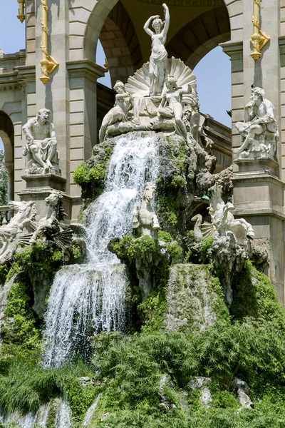 Kaskada fontanna z Parc de la Ciutadella — Zdjęcie stockowe