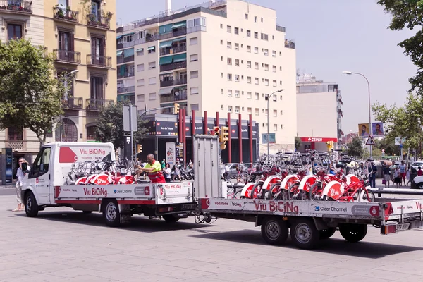 Transporte de camiones Bicing city bikes en Barcelona — Foto de Stock