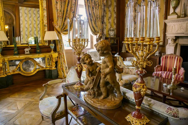 France Bordeaux May 2019 Luxurious Golden Baroque Interior Chateau Mirambeau — Stock Photo, Image