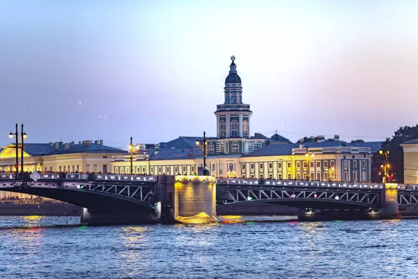 Russia Saint Petersburg Hazi Ran 2016 Saint Petersburg Akşam Aydınlanması — Stok fotoğraf