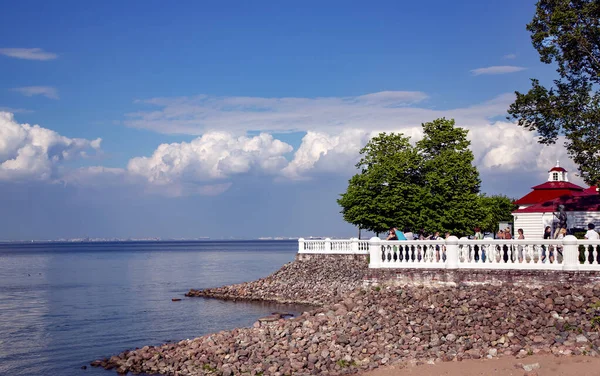 Russia Petersburg Peterhof July 2016 Gulf Finland Embankment Peterhof Saint — Stock Photo, Image