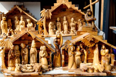 Beytüllahim, Filistin Yönetimi, Şubat 2016: Filistin 'deki Beytüllahim' deki hediyelik eşya dükkanının girişinde ahşap oyma eşyalar