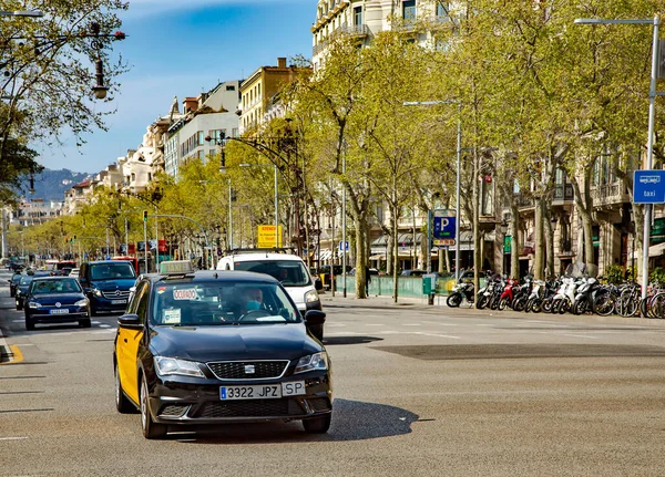 España Barcelona Marzo 2021 Tráfico Urbano Calle Barcelona Capital Ciudad — Foto de Stock