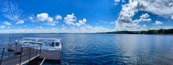 Lettland Riga Juni 2021 Vergnügungsboot Wartet Auf Passagieren Auf Einem — Stockfoto