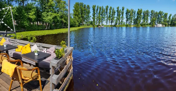 Pequeno Café Uma Plataforma Madeira Flutuante Belo Lago Kisezers Dos — Fotografia de Stock