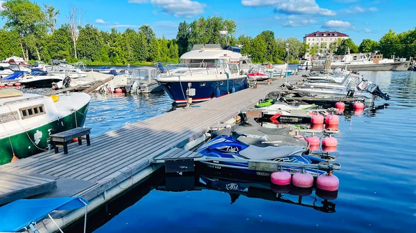 Letonya Riga Temmuz 2021 Bot Gemi Yelken Daugava Nehir Limanındaki — Stok fotoğraf