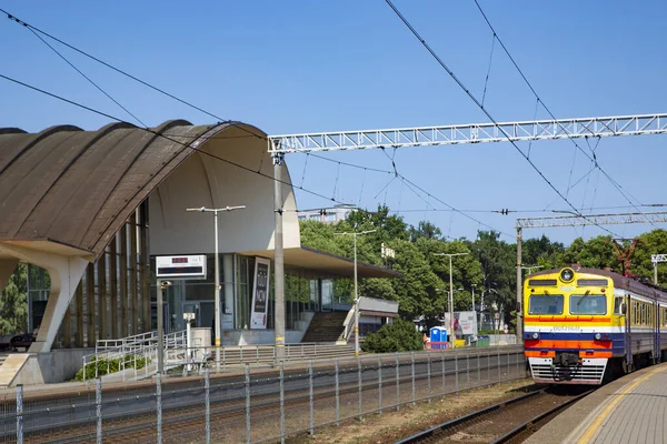 Latvia Riga July 2021 City Electric Train Departs Platform Station — Stock Photo, Image