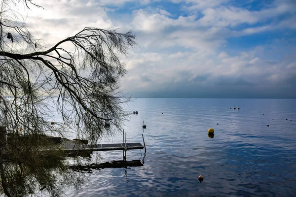 Bela Vista Por Uma Manhã Enevoada Nascer Sol Lago Genebra — Fotografia de Stock