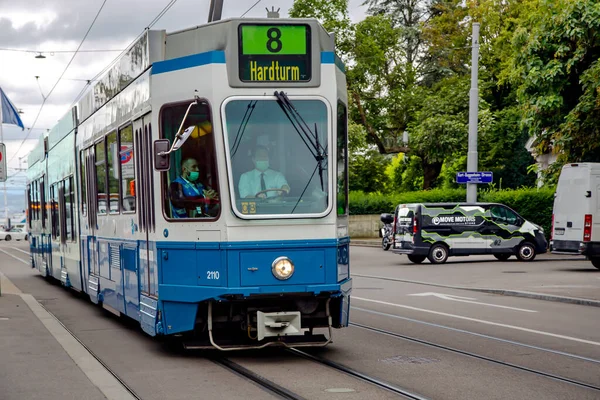 Szwajcaria Zurych Sierpień 2021 Vintage Niebieski Tramwaj Ruchu Środku Zurychu — Zdjęcie stockowe