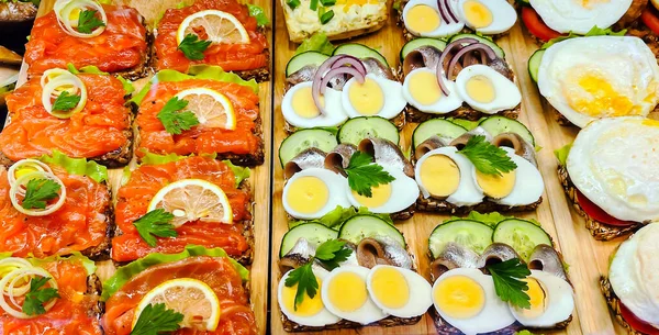 Tasty Sandwichs Anchovies Boiled Egg Smoked Salmon Lemon Close Healthy — Stock Photo, Image