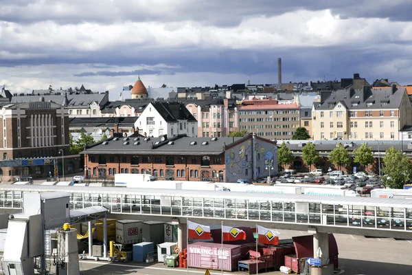 Widok nad brzegiem rzeki i portu morskiego w Turku, Finlandia — Zdjęcie stockowe