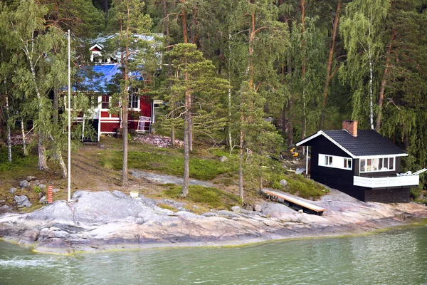 Cottage with a bath-house ashore  the Baltic sea — Stock Photo, Image