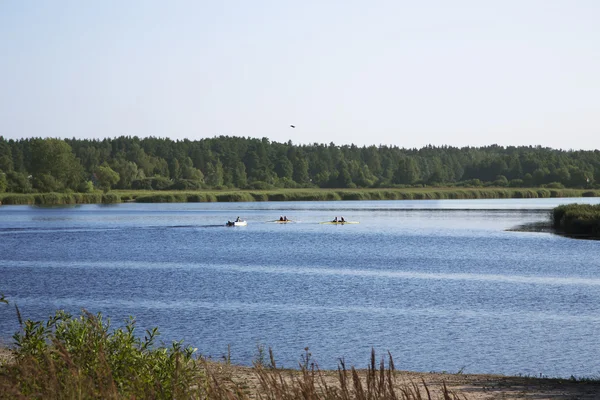 Sportwedstrijden op kajaks en kano — Stockfoto