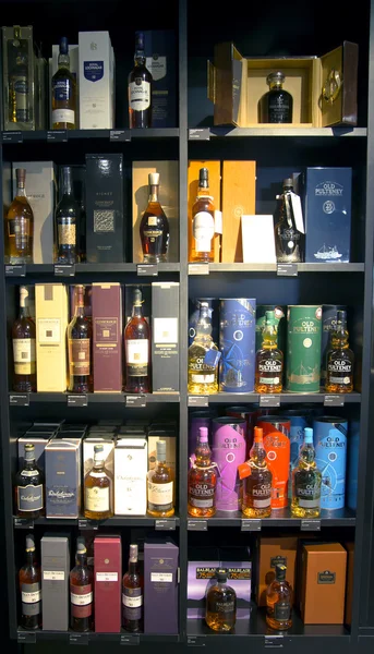 Alkohol-Boutique im Duty Free Shop — Stockfoto