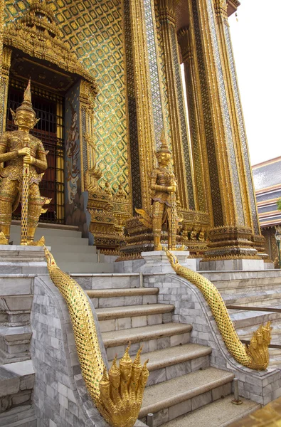 Wat Phra Kaew, Templo de Buda Esmeralda, Bangkok —  Fotos de Stock
